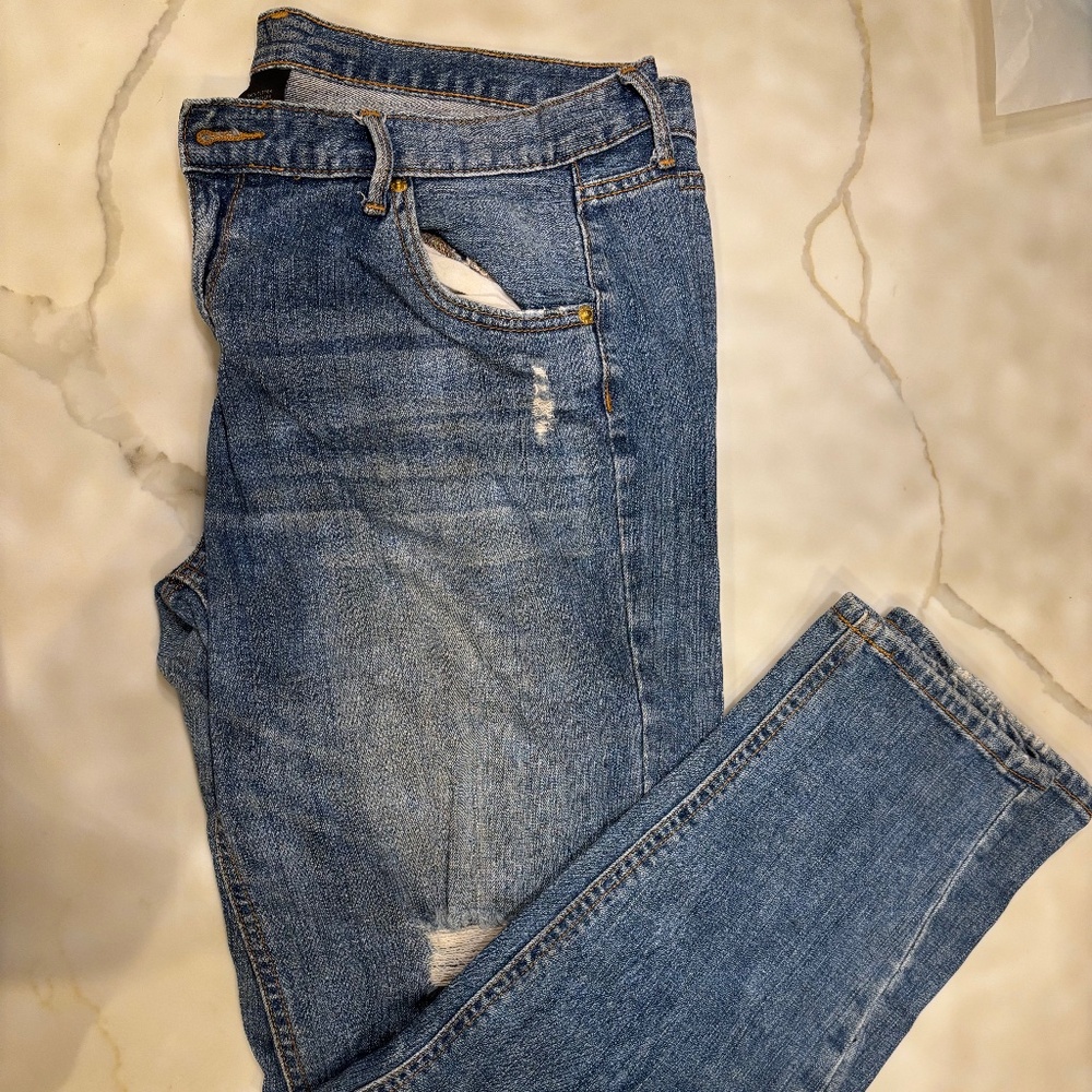 Mossimo Boyfriend Distressed Jeans Size 12
